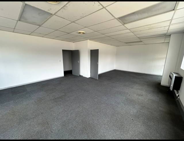 2,170M² WAREHOUSE TO LET IN SPARTAN